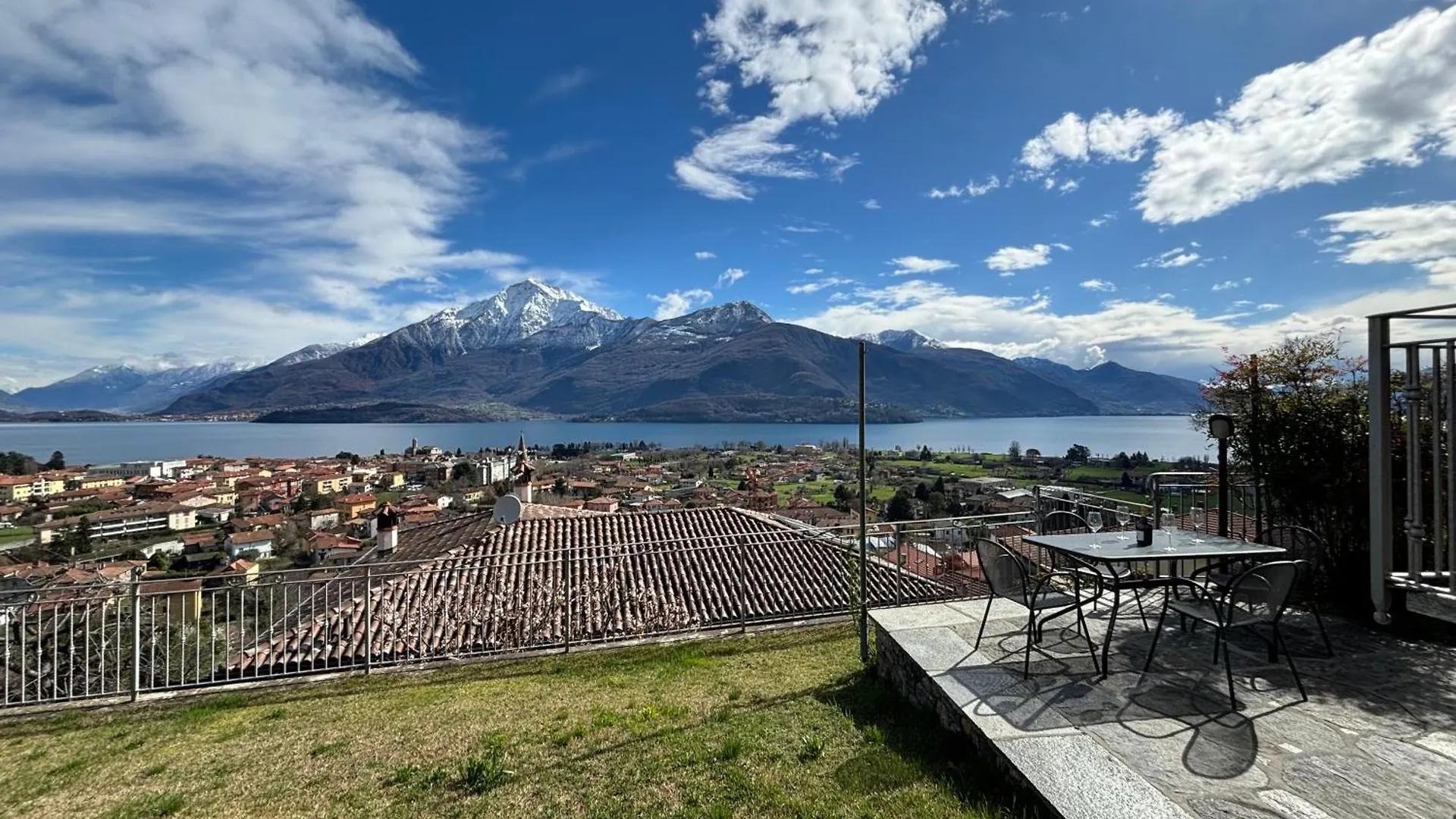 Lake View, Garden, Balcony In Gravedona - Larihome A61 Consiglio di Rumo